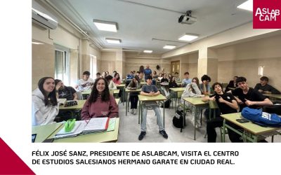 Félix José Sanz, presidente de ASLABCAM, visita el Centro de Estudios Salesianos Hermano Garate en Ciudad Real